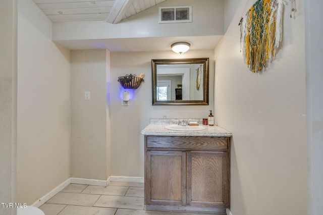 3765 South Mohawk Road, Midway, TN 37809