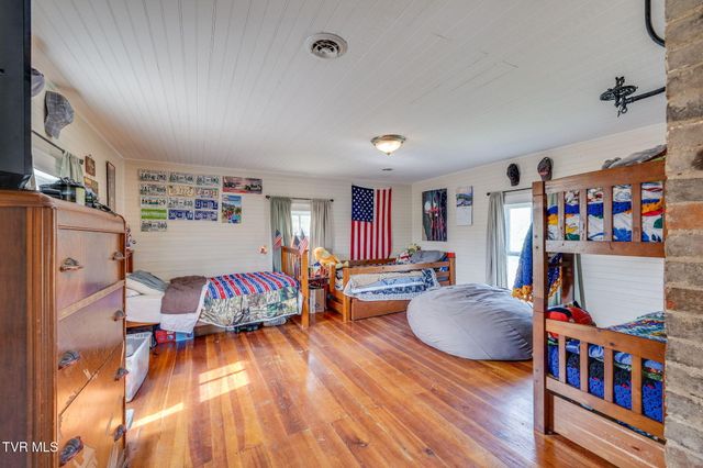 3765 South Mohawk Road, Midway, TN 37809