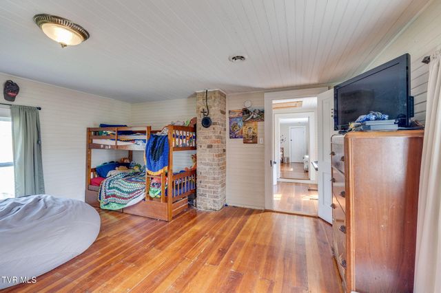 3765 South Mohawk Road, Midway, TN 37809