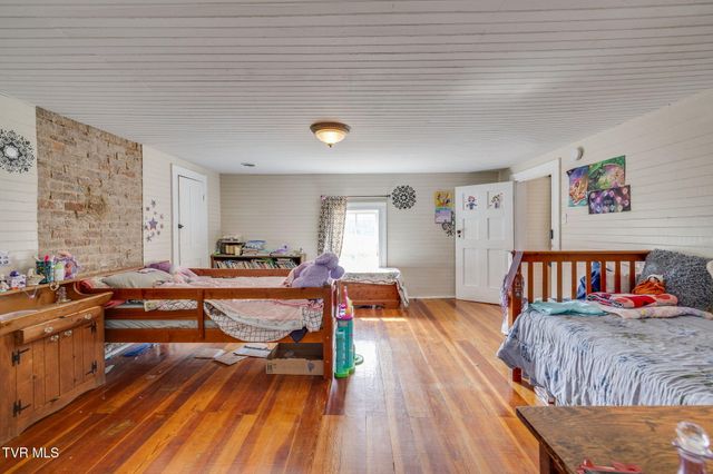 3765 South Mohawk Road, Midway, TN 37809