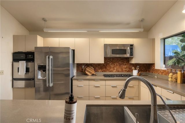 3585 Military, Los Angeles, CA 90034
