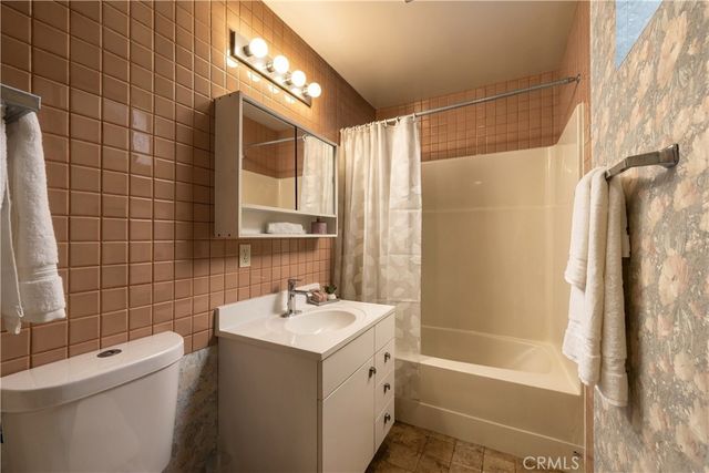 3585 Military, Los Angeles, CA 90034