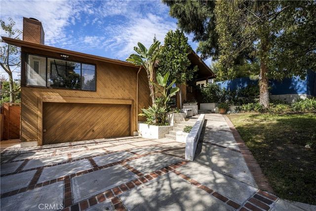 3585 Military, Los Angeles, CA 90034