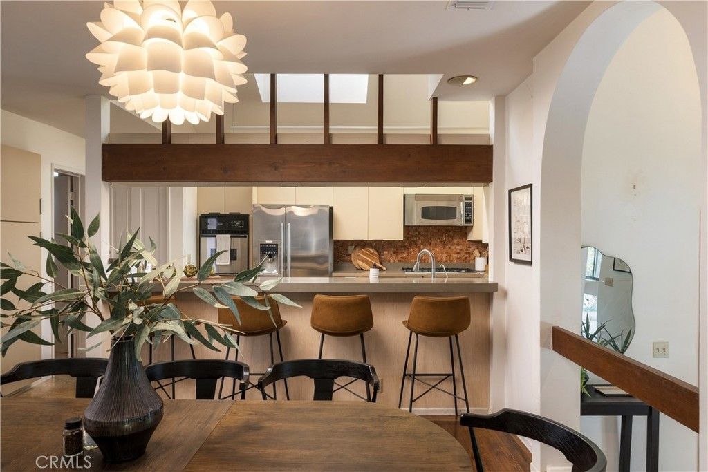 3585 Military, Los Angeles, CA 90034 — photo 3