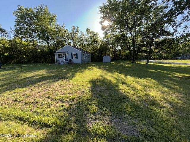 4300 Ronda Ave, Louisville, KY 40216