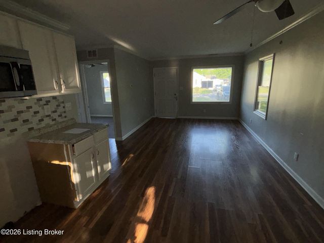 4300 Ronda Ave, Louisville, KY 40216