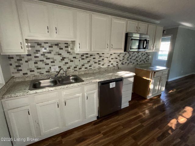 4300 Ronda Ave, Louisville, KY 40216