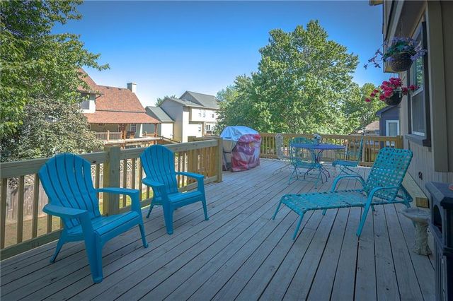 1437 Coventry Lane, Liberty, MO 64068