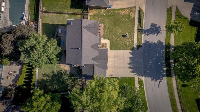 1437 Coventry Lane, Liberty, MO 64068