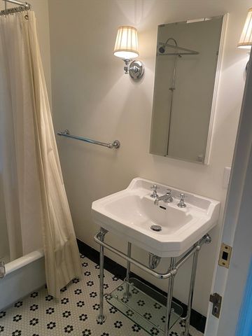14 Brown, Cambridge, MA 02138