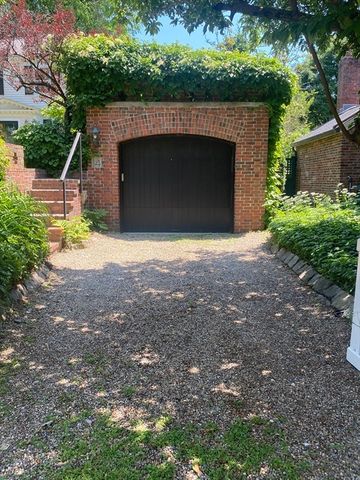 14 Brown, Cambridge, MA 02138