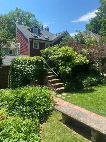 14 Brown, Cambridge, MA 02138