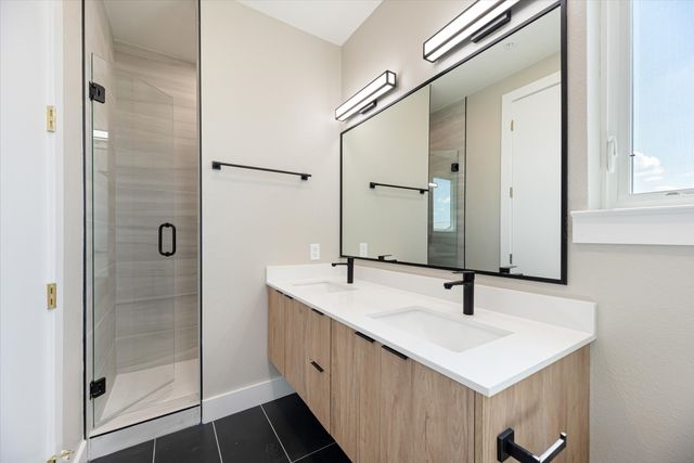 4060 Spring Valley Road 404, Farmers Branch, TX 75244