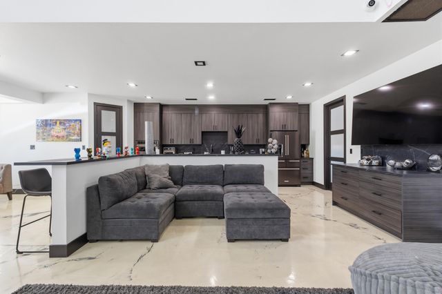 1320 Crestview Drive SW, Los Lunas, NM 87031