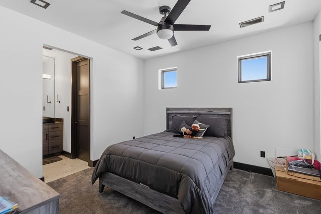 1320 Crestview Drive SW, Los Lunas, NM 87031