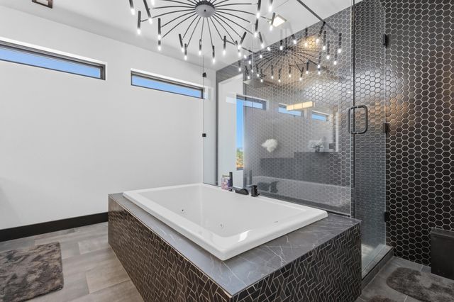 1320 Crestview Drive SW, Los Lunas, NM 87031