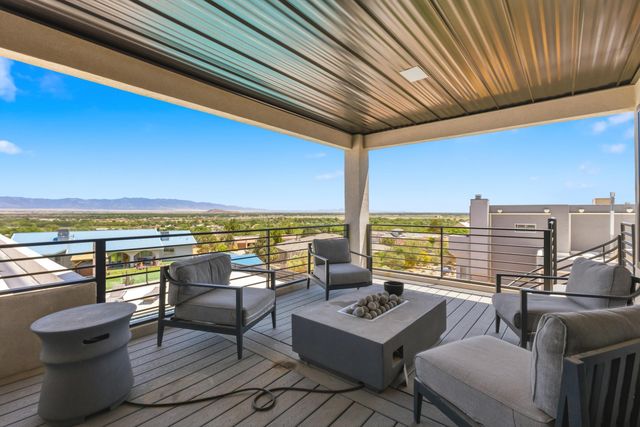 1320 Crestview Drive SW, Los Lunas, NM 87031