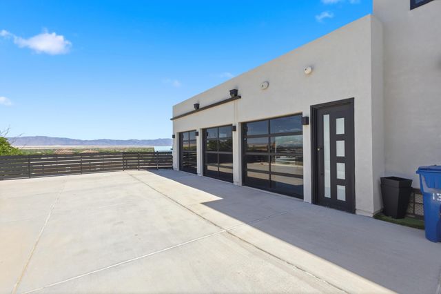 1320 Crestview Drive SW, Los Lunas, NM 87031
