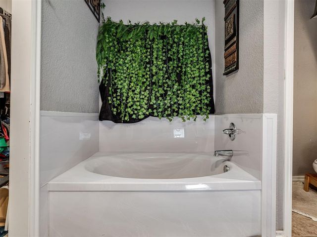 7671 Allspice Run, Norman, OK 73026
