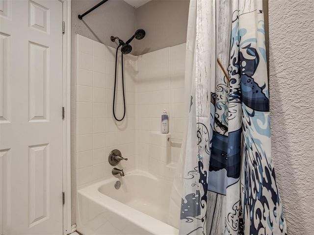 7671 Allspice Run, Norman, OK 73026