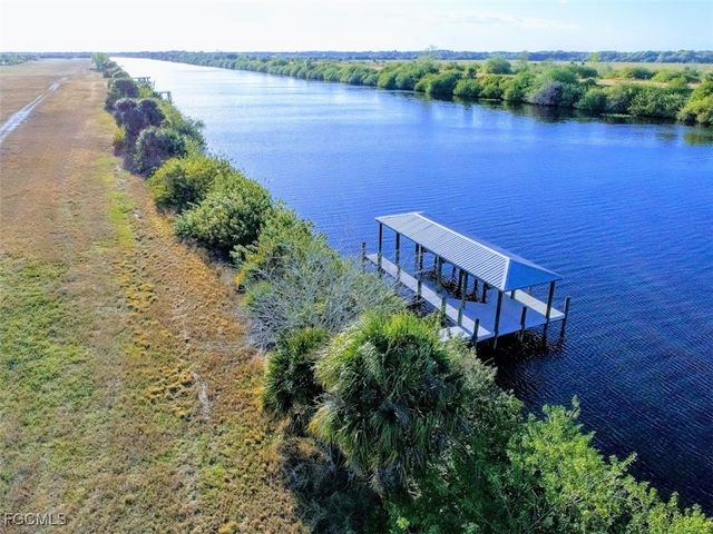 1589 Frontier CIR, Labelle, FL 33935