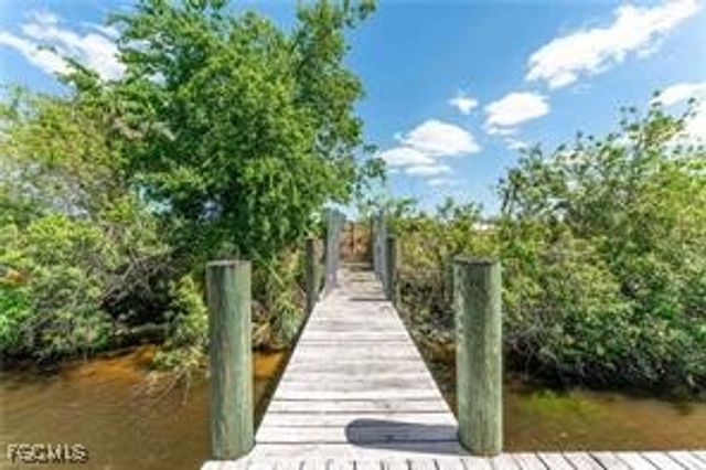 1589 Frontier CIR, Labelle, FL 33935