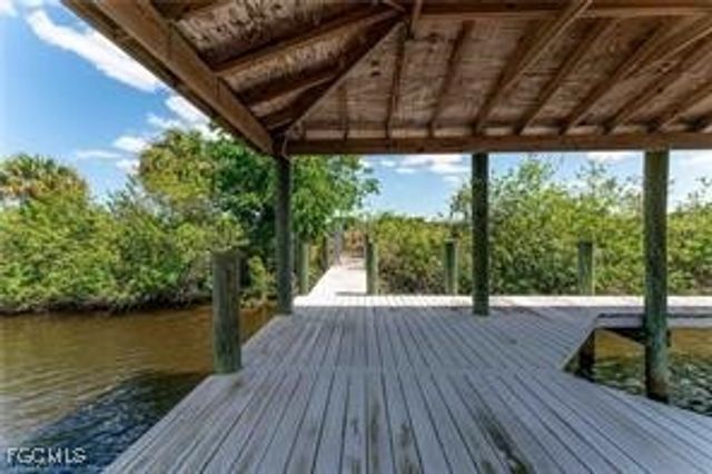 1589 Frontier CIR, Labelle, FL 33935