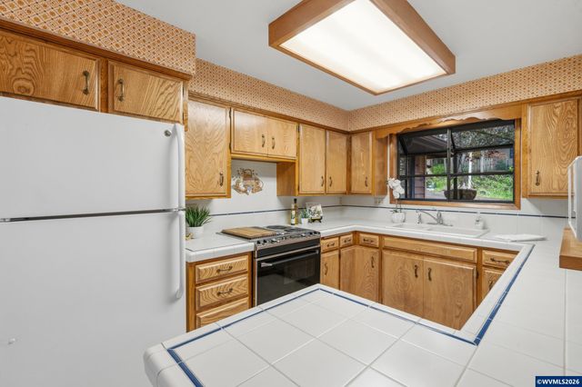 4441 NW Elmwood Dr, Corvallis, OR 97330