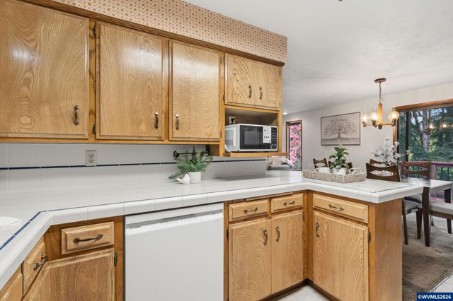 4441 NW Elmwood Dr, Corvallis, OR 97330