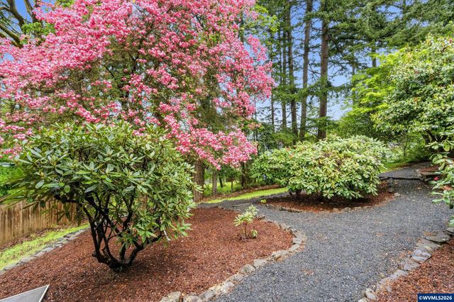 4441 NW Elmwood Dr, Corvallis, OR 97330