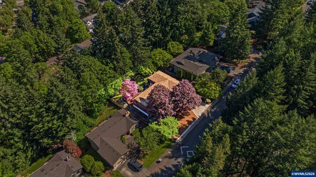 4441 NW Elmwood Dr, Corvallis, OR 97330