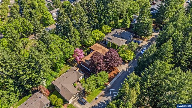 4441 NW Elmwood Dr, Corvallis, OR 97330