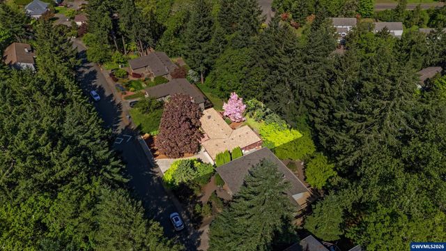4441 NW Elmwood Dr, Corvallis, OR 97330