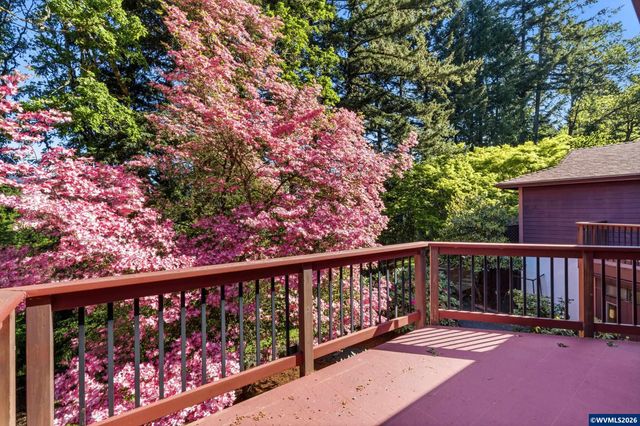 4441 NW Elmwood Dr, Corvallis, OR 97330