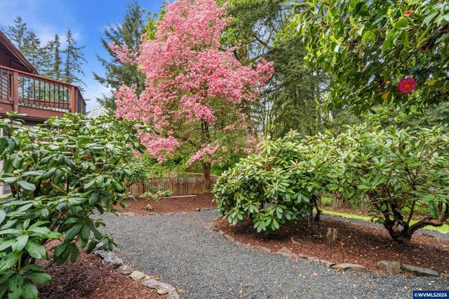 4441 NW Elmwood Dr, Corvallis, OR 97330