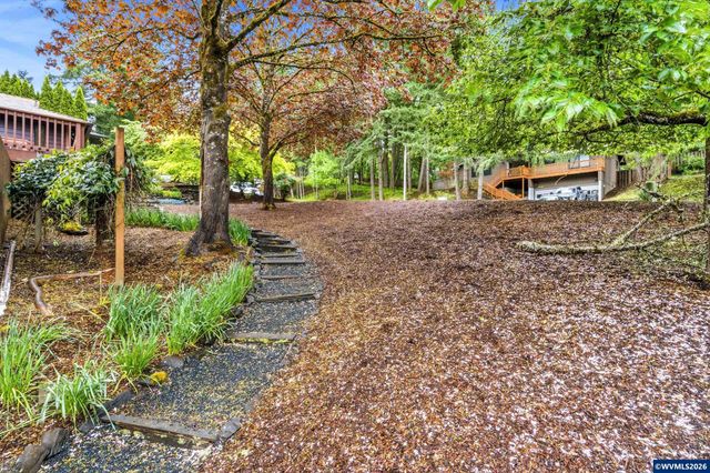 4441 NW Elmwood Dr, Corvallis, OR 97330