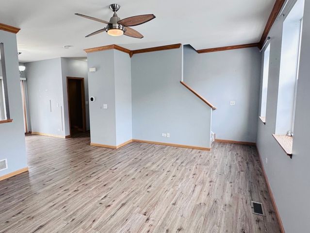 1851 Indian Hill Lane, Aurora, IL 60503