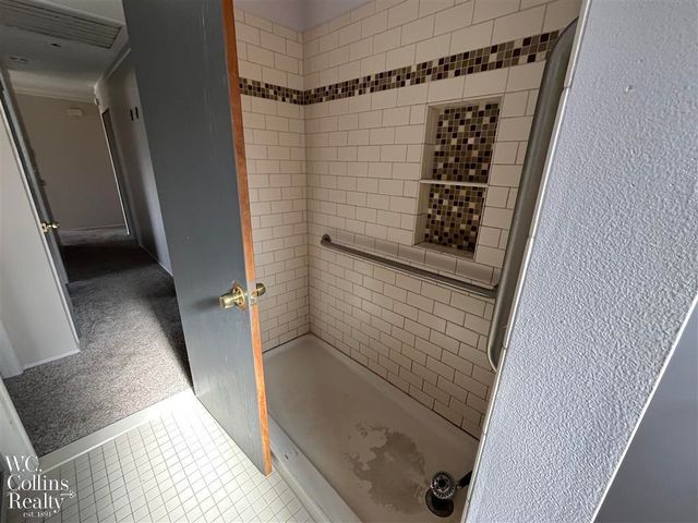 31374 Pinto Drive, Warren, MI 48093