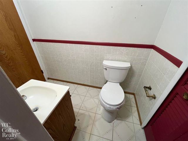 31374 Pinto Drive, Warren, MI 48093