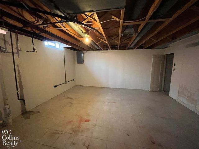 31374 Pinto Drive, Warren, MI 48093