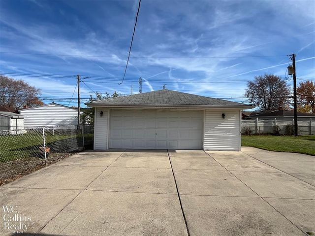 31374 Pinto Drive, Warren, MI 48093