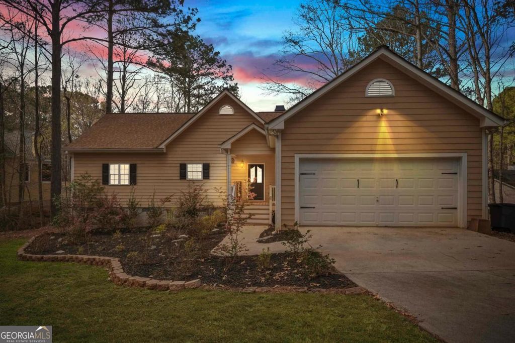 381 E River Bend Drive, Eatonton, GA 31024