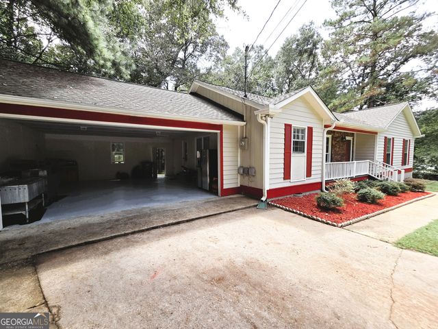 104 Cedar Creek Court, Lagrange, GA 30240
