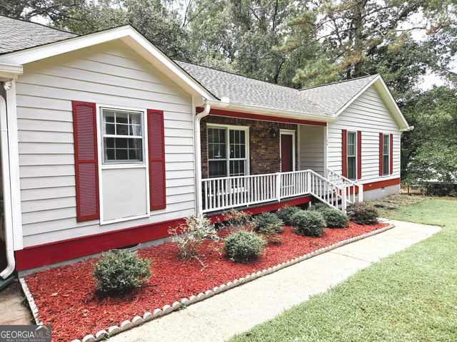 104 Cedar Creek Court, Lagrange, GA 30240