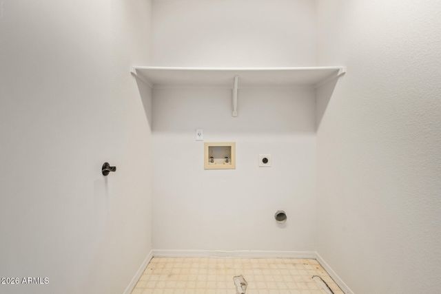 6425 W IRMA Lane, Glendale, AZ 85308