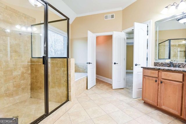 5011 Glen Forrest Drive, Flowery Branch, GA 30542