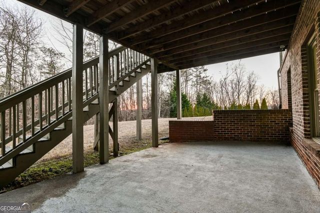 5011 Glen Forrest Drive, Flowery Branch, GA 30542