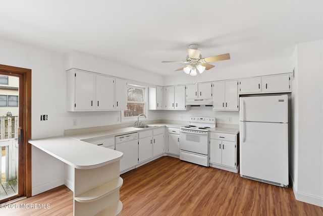 1200 Mermaid Avenue, Beachwood, NJ 08722