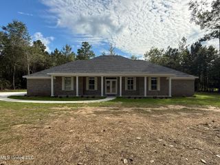 12067 School Road, Saucier, MS 39574