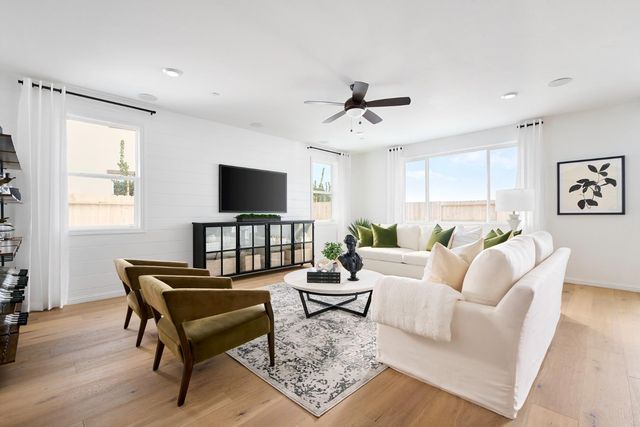 11965 Roquefort Way, Rancho Cordova, CA 95742